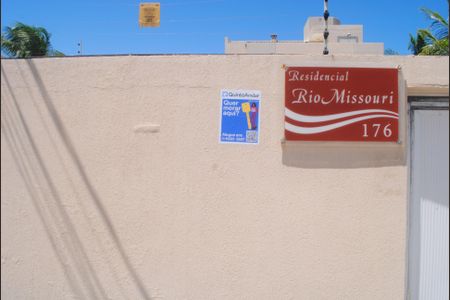 Apartamento para alugar com 60m², 2 quartos e 1 vagaFachada com Plaquinha