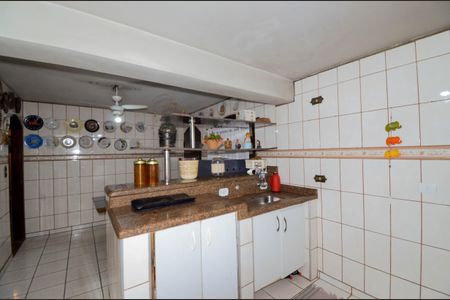 Casa à venda com 240m², 5 quartos e 3 vagasCozinha