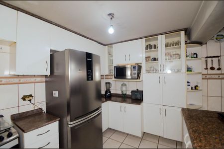 Casa à venda com 240m², 5 quartos e 3 vagasCozinha