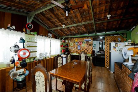 Casa à venda com 240m², 5 quartos e 3 vagasEspaço Gourmet