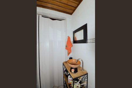 Casa à venda com 240m², 5 quartos e 3 vagasEdícula - Banheiro 