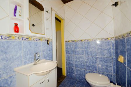 Casa à venda com 240m², 5 quartos e 3 vagasBanheiro do Quarto 3 - Suíte