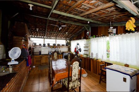 Casa à venda com 240m², 5 quartos e 3 vagasEspaço Gourmet