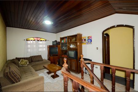 Casa à venda com 240m², 5 quartos e 3 vagasSala de TV