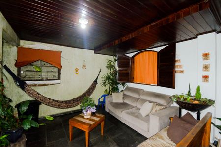 Casa à venda com 240m², 5 quartos e 3 vagasVaranda 