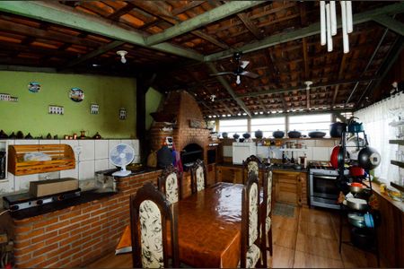 Casa à venda com 240m², 5 quartos e 3 vagasEspaço Gourmet