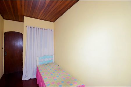 Casa à venda com 240m², 5 quartos e 3 vagasQuarto 2