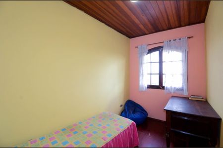 Casa à venda com 240m², 5 quartos e 3 vagasQuarto 2