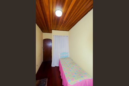 Casa à venda com 240m², 5 quartos e 3 vagasQuarto 2