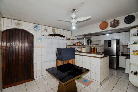 Casa à venda com 240m², 5 quartos e 3 vagasCozinha