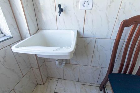 Apartamento para alugar com 51m², 2 quartos e 1 vaga Apartamento para alugar com 51m², 2 quartos e 1 vagaCozinha e Área de Serviço