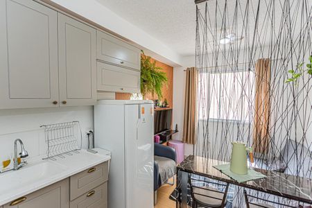 Apartamento à venda com 32m², 2 quartos e sem vagaSala, cozinha e área de serviço