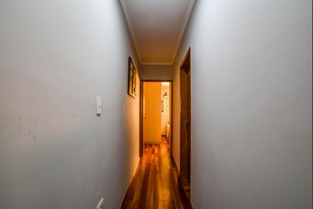 Casa à venda com 200m², 3 quartos e 4 vagasCorredor