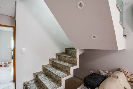 Casa à venda com 200m², 3 quartos e 4 vagasEscada