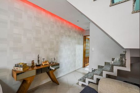 Casa à venda com 200m², 3 quartos e 4 vagasSala