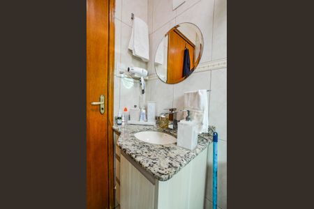 Casa à venda com 200m², 3 quartos e 4 vagasBanheiro da Suíte 1