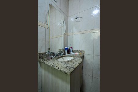 Casa à venda com 200m², 3 quartos e 4 vagasBanheiro da Suíte 2