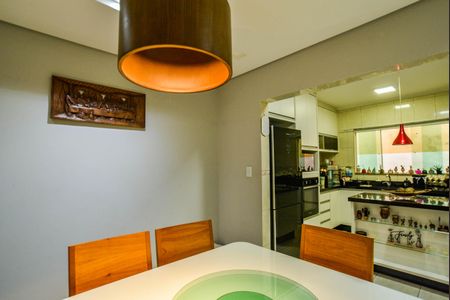 Casa à venda com 200m², 3 quartos e 4 vagasSala de Jantar