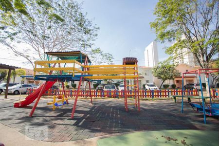 Apartamento à venda com 136m², 3 quartos e 2 vagas Apartamento à venda com 136m², 3 quartos e 2 vagasÁrea comum - Playground