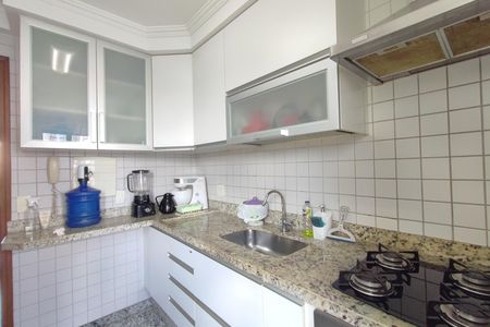 Apartamento à venda com 136m², 3 quartos e 2 vagas Apartamento à venda com 136m², 3 quartos e 2 vagasCozinha