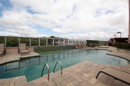 Apartamento à venda com 47m², 2 quartos e 1 vaga Apartamento à venda com 47m², 2 quartos e 1 vagaÁrea comum - Piscina