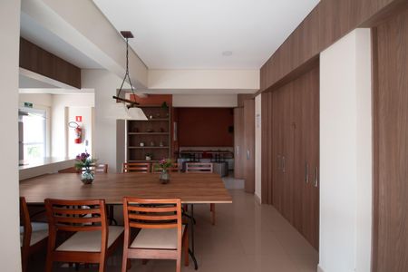 Apartamento à venda com 47m², 2 quartos e 1 vaga Apartamento à venda com 47m², 2 quartos e 1 vagaÁrea comum - Salão de festas