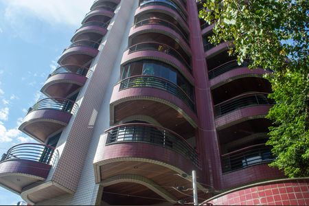 Apartamento à venda com 120m², 3 quartos e 2 vagasFachada