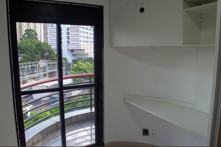 Apartamento à venda com 120m², 3 quartos e 2 vagasQuarto 3