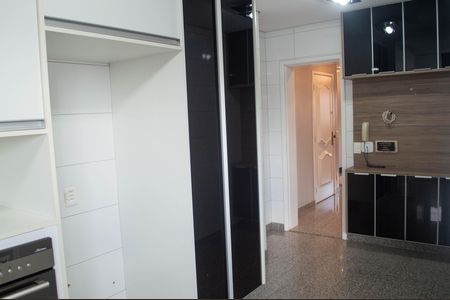 Apartamento à venda com 120m², 3 quartos e 2 vagasCozinha