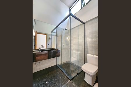 Casa de condomínio à venda com 353m², 4 quartos e 4 vagasBanheiro do Quarto 3