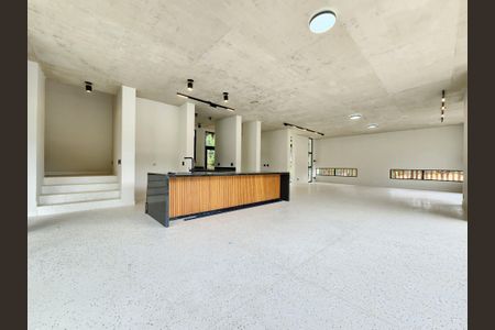 Casa de condomínio à venda com 353m², 4 quartos e 4 vagasSala