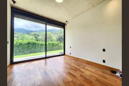 Casa de condomínio à venda com 353m², 4 quartos e 4 vagasQuarto 3