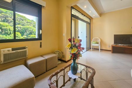 Apartamento para alugar com 120m², 2 quartos e 2 vagasSala