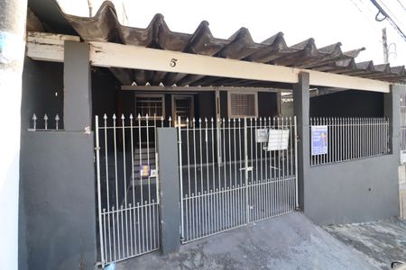 Casa à venda com 117m², 2 quartos e 3 vagasFachada