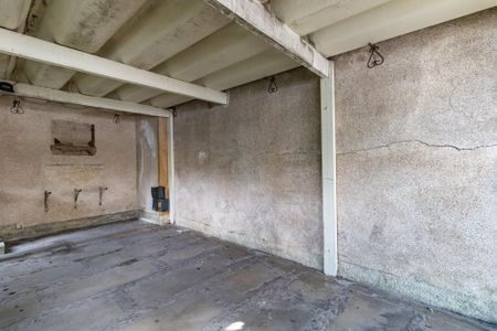 Casa à venda com 300m², 4 quartos e 1 vaga Casa à venda com 300m², 4 quartos e 1 vagaGaragem