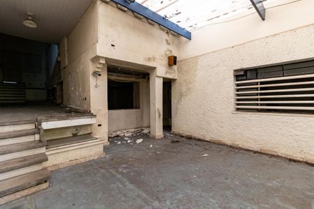 Casa à venda com 300m², 4 quartos e 1 vaga Casa à venda com 300m², 4 quartos e 1 vagaQuintal