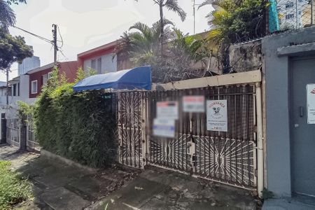 Casa à venda com 300m², 4 quartos e 1 vaga Casa à venda com 300m², 4 quartos e 1 vagaFachada