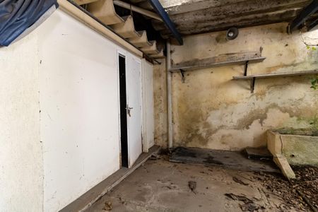 Casa à venda com 300m², 4 quartos e 1 vaga Casa à venda com 300m², 4 quartos e 1 vagaQuintal