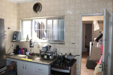 Casa à venda com 176m², 3 quartos e 2 vagasCozinha