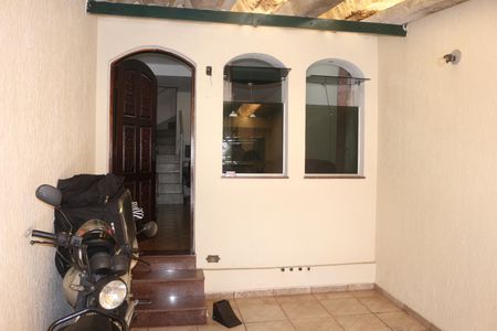 Casa à venda com 176m², 3 quartos e 2 vagasGaragem