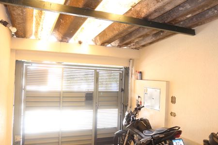 Casa à venda com 176m², 3 quartos e 2 vagasGaragem