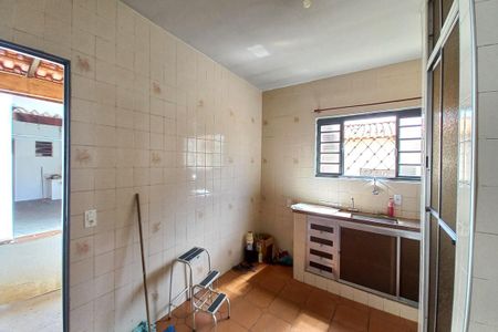 Casa à venda com 252m², 3 quartos e 2 vagasCozinha
