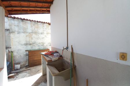 Casa à venda com 252m², 3 quartos e 2 vagasÁrea de Serviço