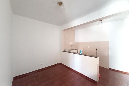 Casa à venda com 252m², 3 quartos e 2 vagasSala