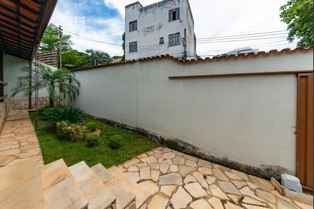 Casa à venda com 150m², 3 quartos e 5 vagasJardim