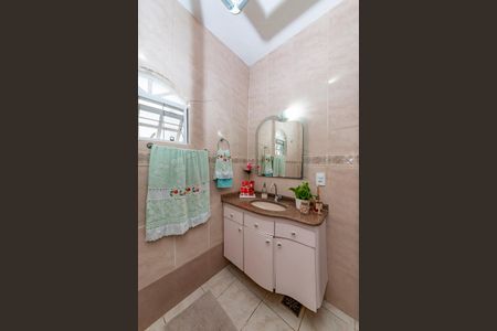 Casa à venda com 150m², 3 quartos e 5 vagasBanheiro Social