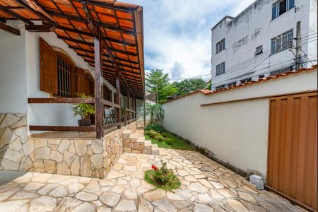 Casa à venda com 150m², 3 quartos e 5 vagasVaranda da Sala