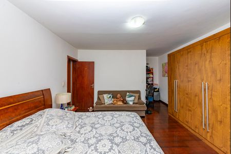 Casa à venda com 150m², 3 quartos e 5 vagasSuíte