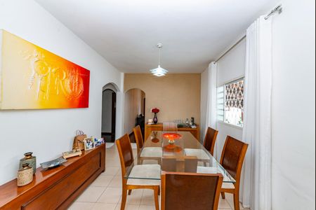 Casa à venda com 150m², 3 quartos e 5 vagasSala 2