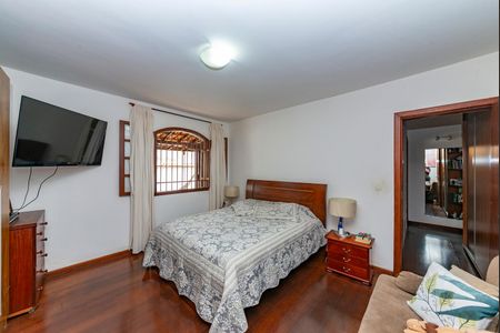 Casa à venda com 150m², 3 quartos e 5 vagasSuíte